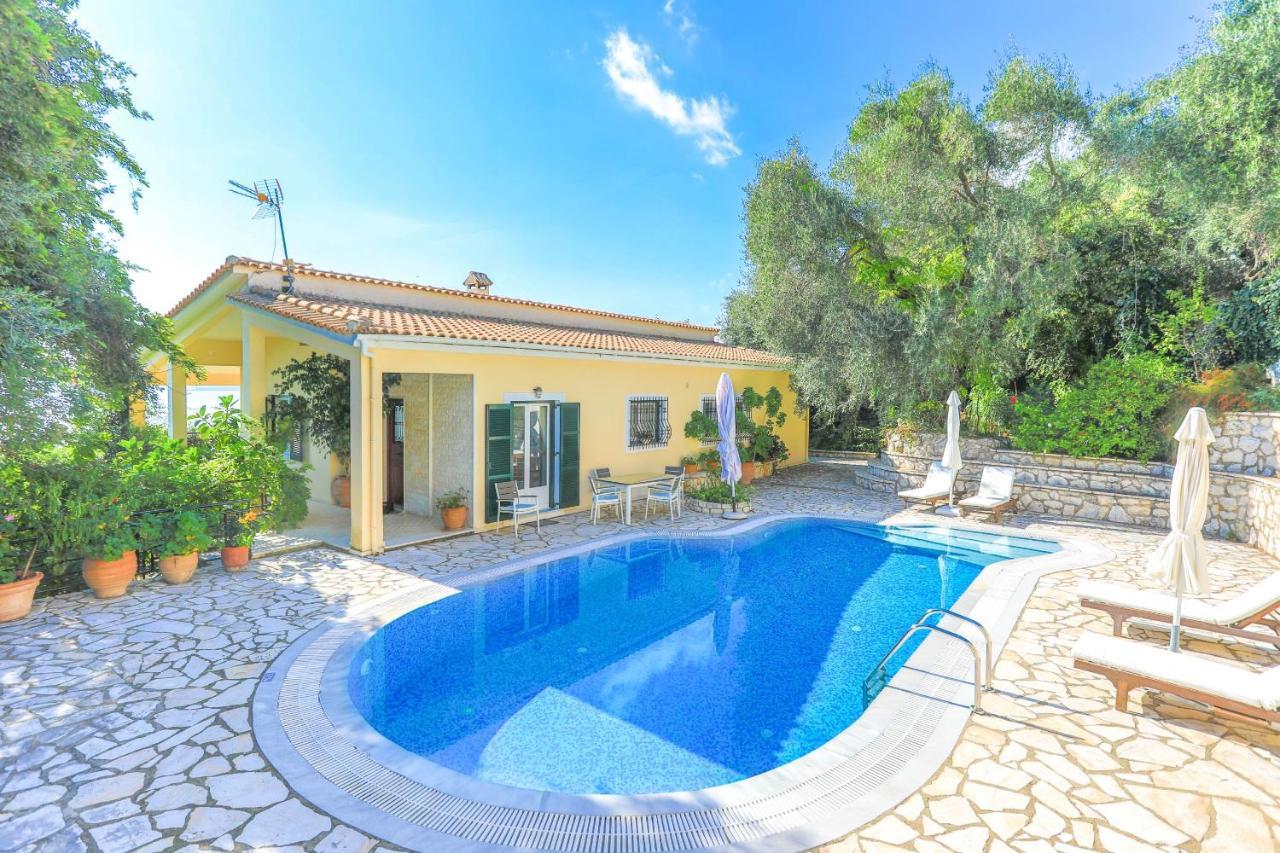 Villa Natasha Katávolos 외부 사진
