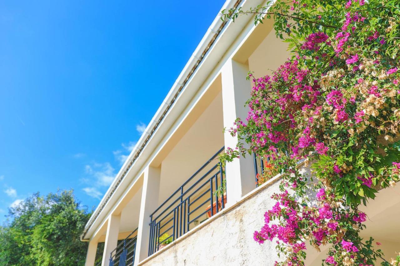 Villa Natasha Katávolos 외부 사진