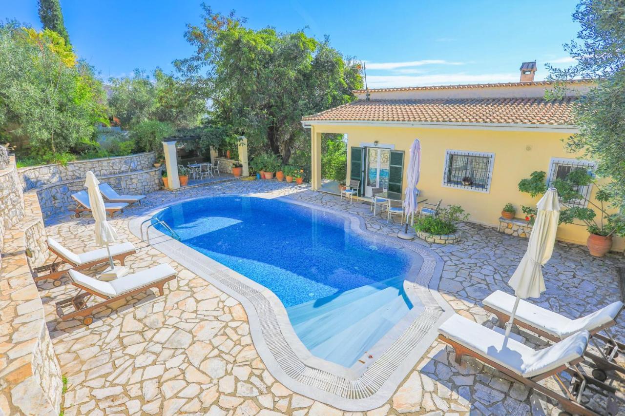 Villa Natasha Katávolos 외부 사진