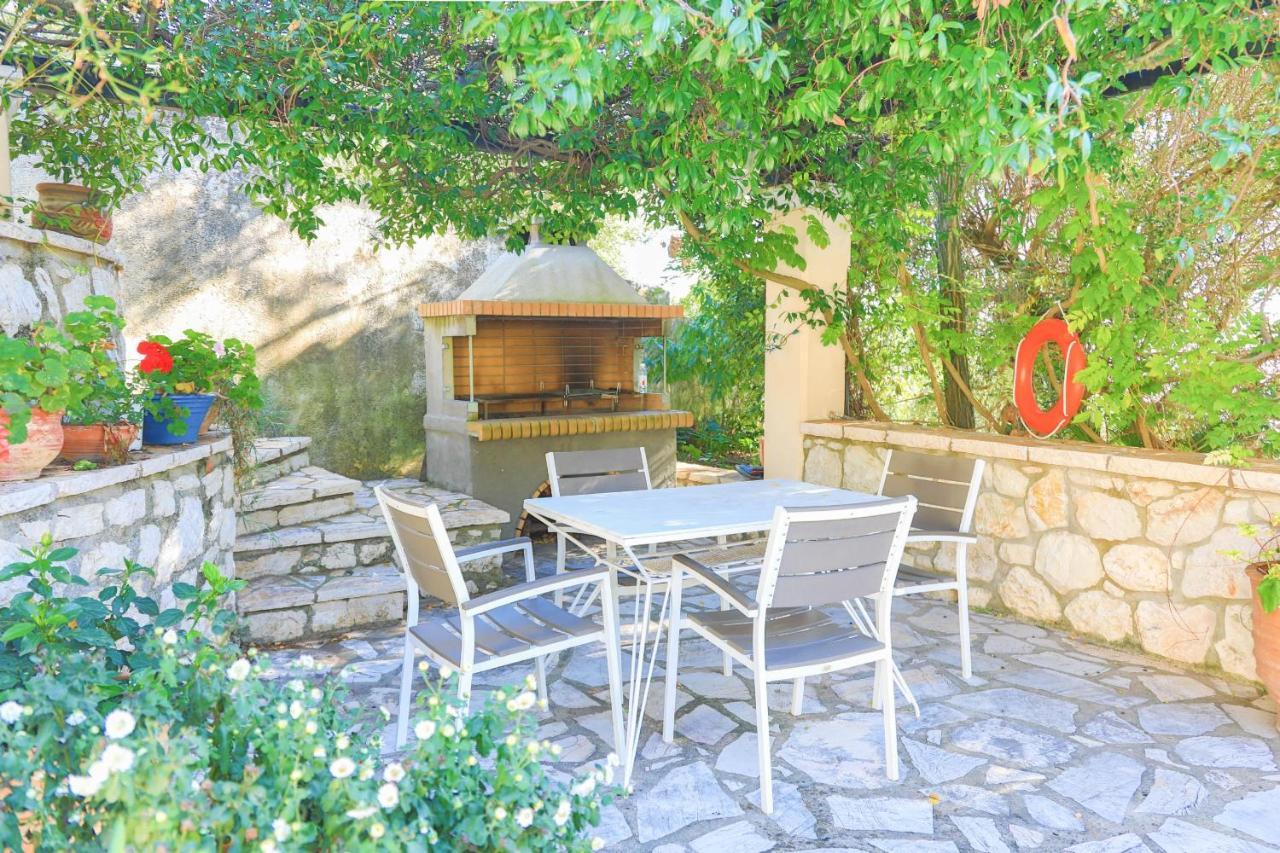 Villa Natasha Katávolos 외부 사진