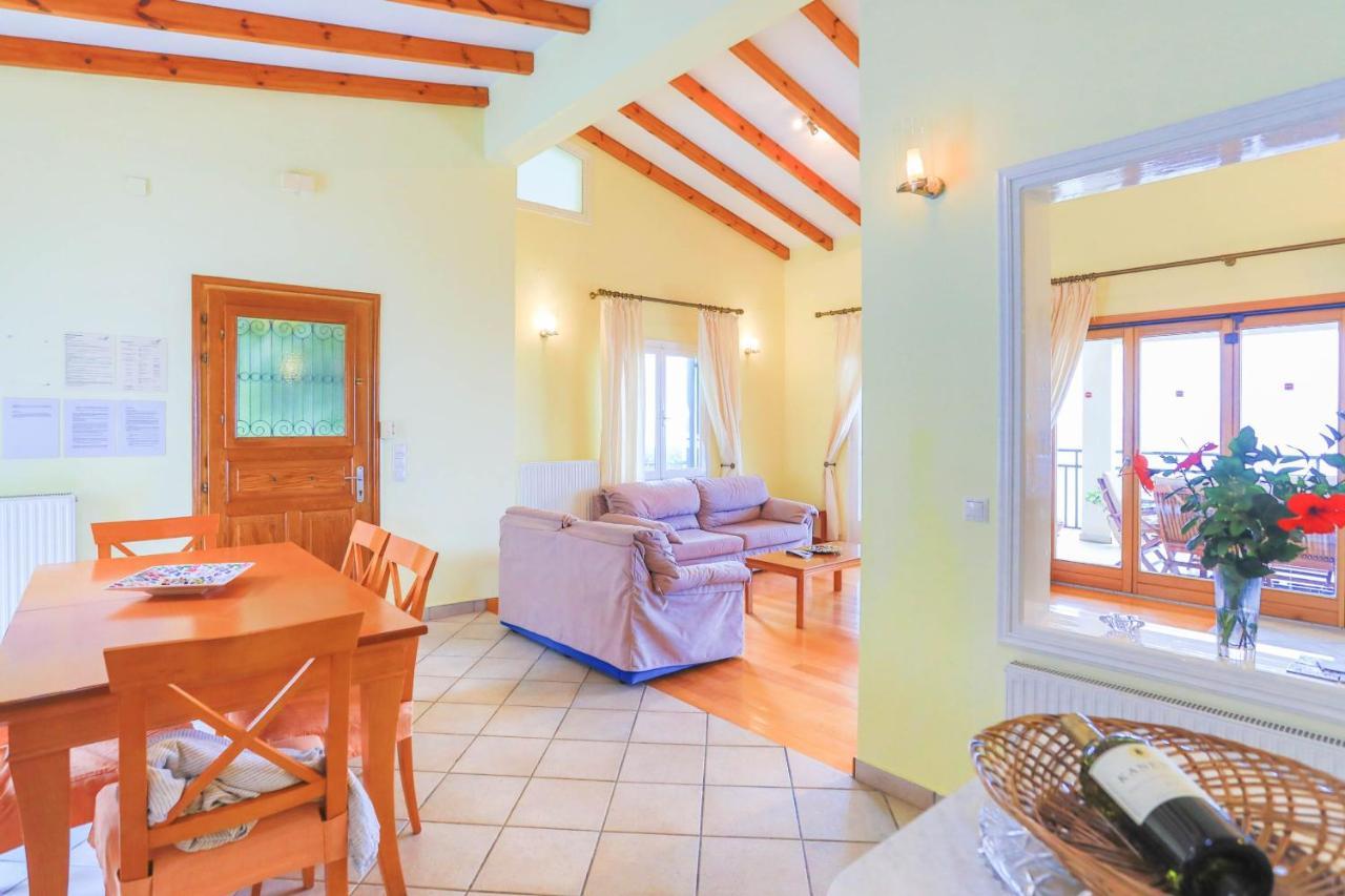 Villa Natasha Katávolos 외부 사진