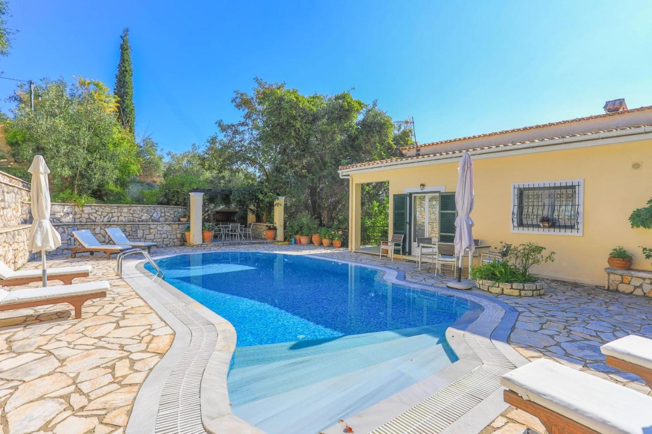 Villa Natasha Katávolos 외부 사진