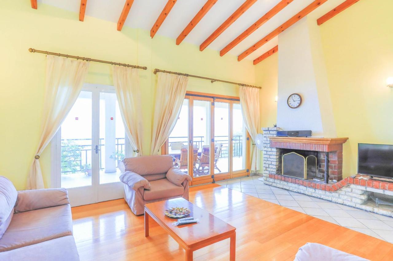 Villa Natasha Katávolos 외부 사진